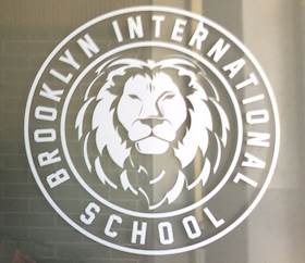 La pantalla plana interactiva de 65” de Optoma transforma el aprendizaje en la Escuela Internacional de Brooklyn en Italia