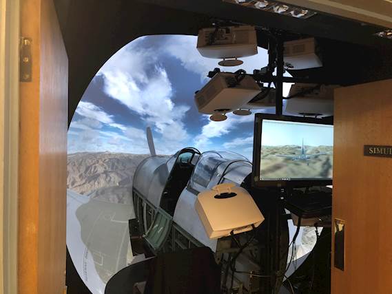 El simulador de vuelo Spitfire más realista en la academia Boultbee Flight 