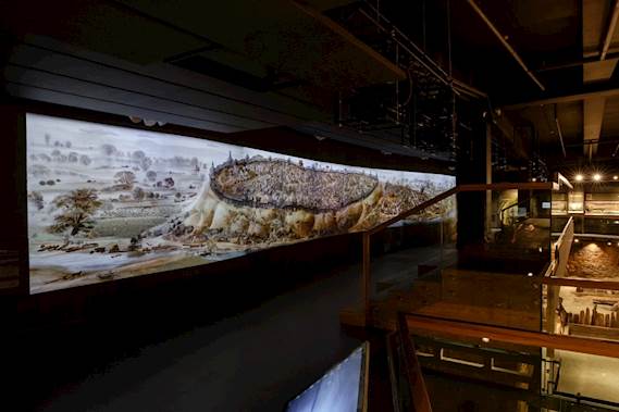 Pantalla animada de resolución 4K de 21 metros de largo que deja boquiabiertos en el nuevo museo