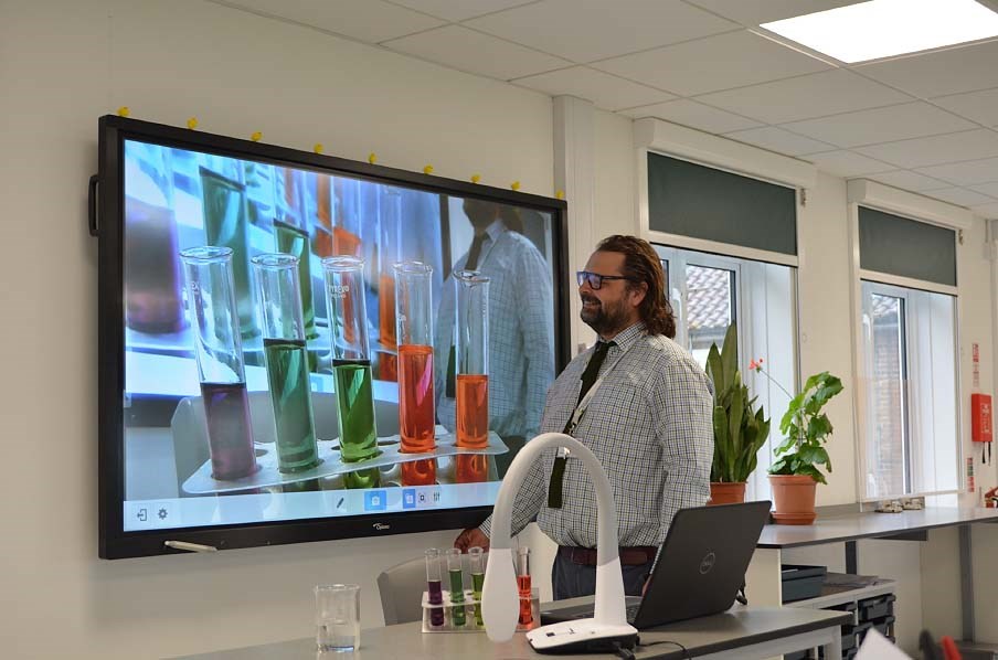 Sussex Learning Trust elige a Optoma